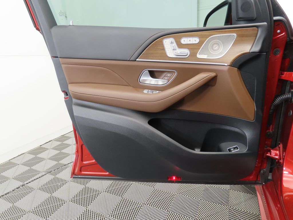 Thumbnail: 2024 Mercedes-Benz GLE - 25