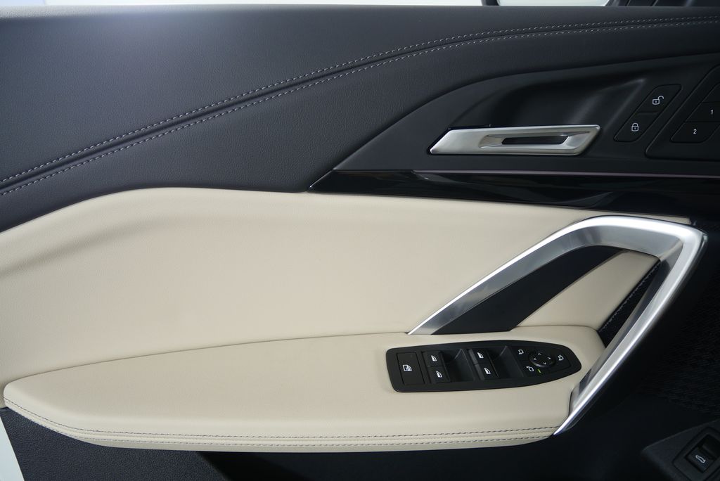 Thumbnail: 2025 BMW X1 - 8