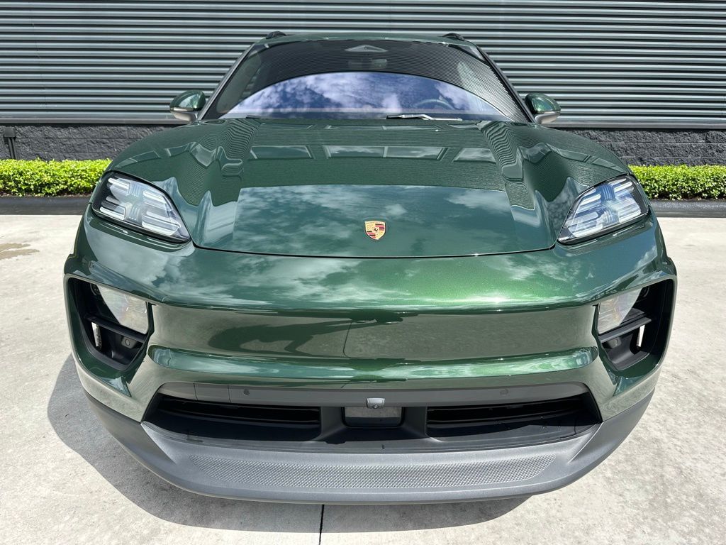 Thumbnail: 2025 Porsche Macan - 8