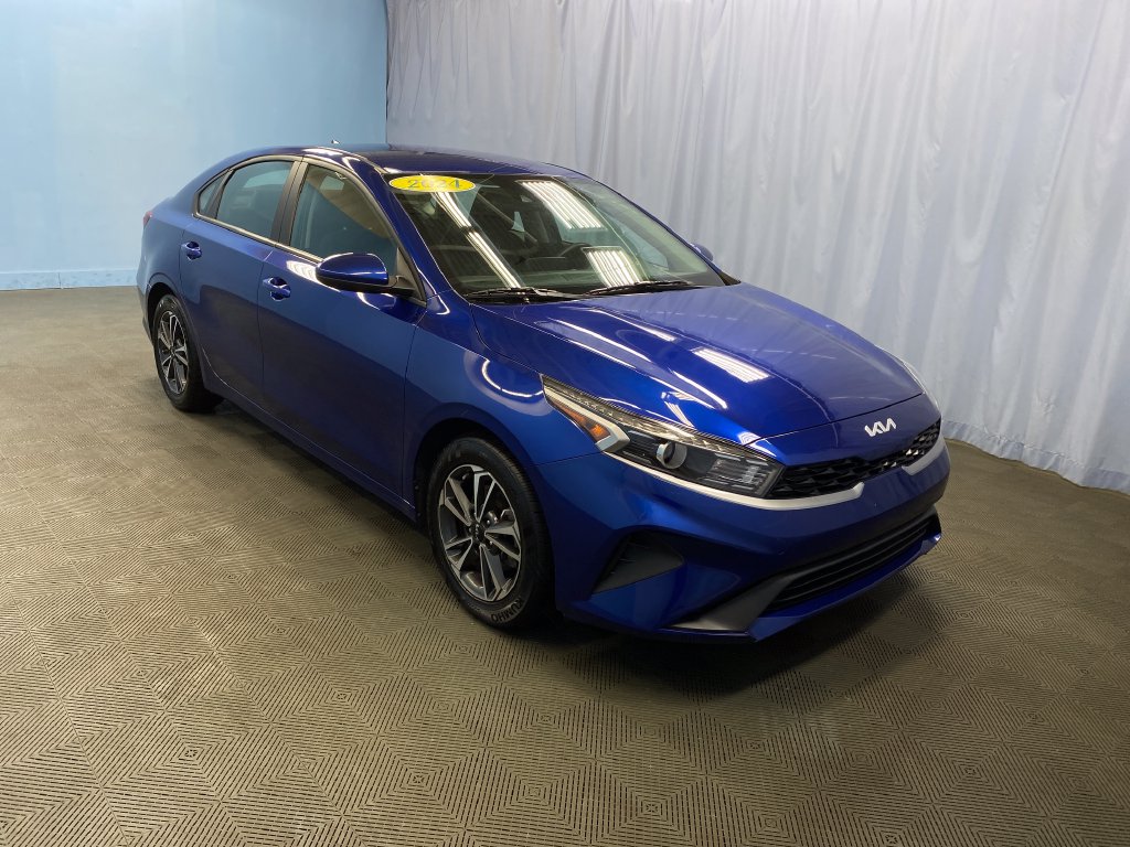 Deep Sea Blue 2024 Kia Forte Sedan Front-Wheel Drive Continuously Variable Transmission