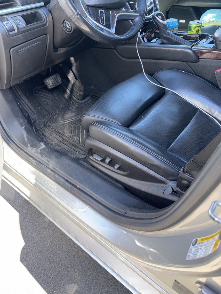 Radiant Silver Metallic 2013 Cadillac XTS Luxury FWD Sedan Front-Wheel Drive 6-Speed Automatic