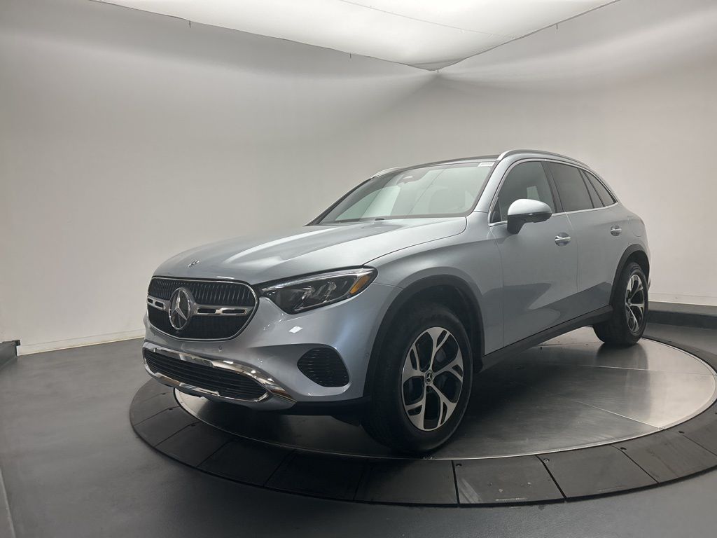 Thumbnail: 2026 Mercedes-Benz GLC - 3