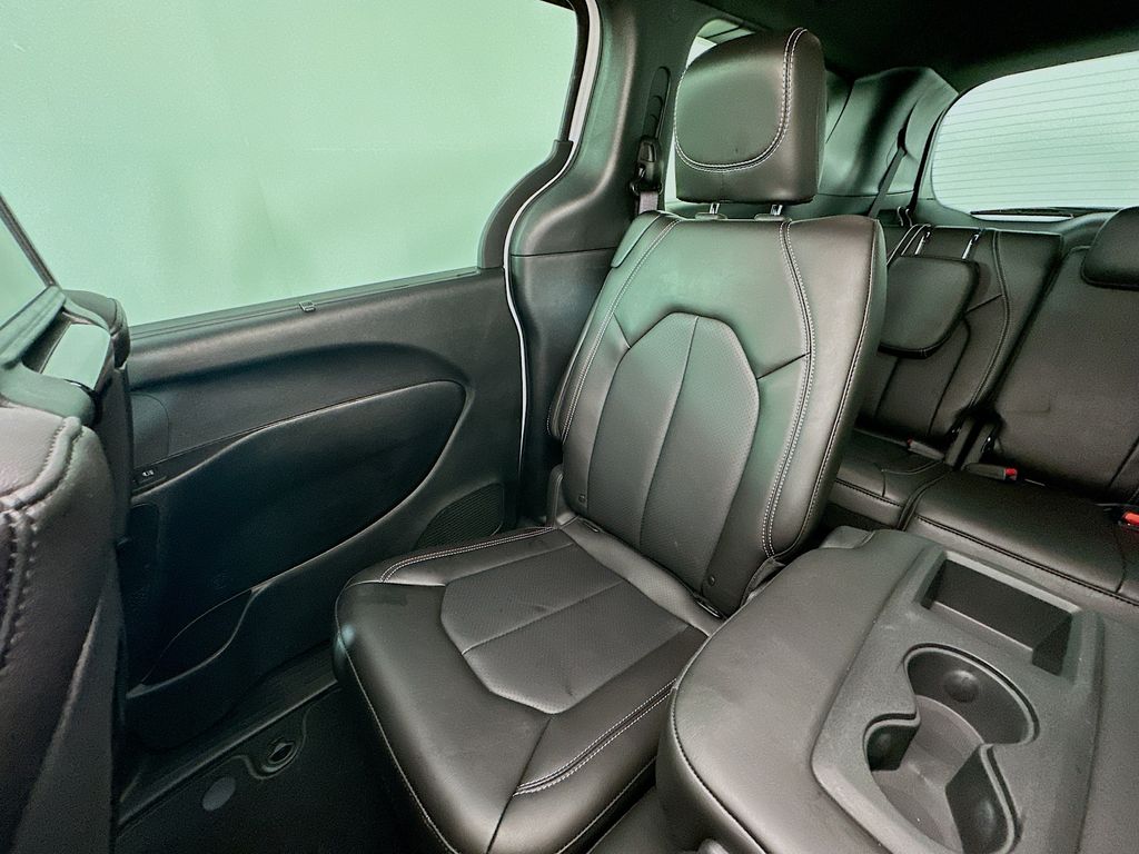 ChryslerPacifica12