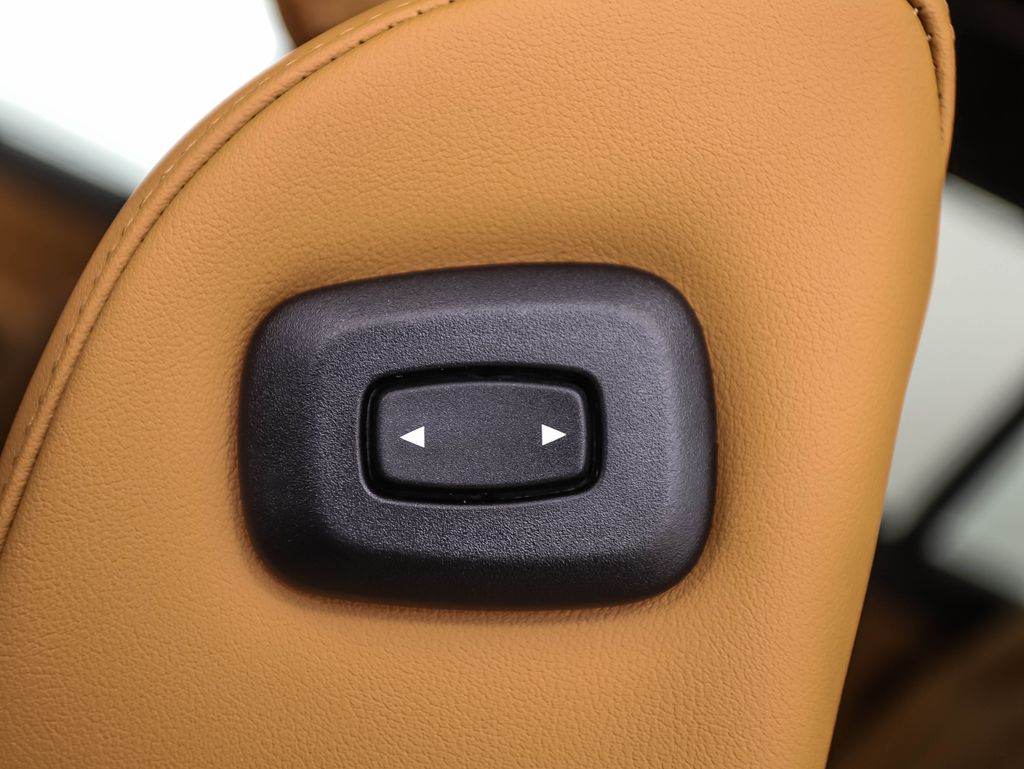 Thumbnail: 2026 BMW X7 - 26