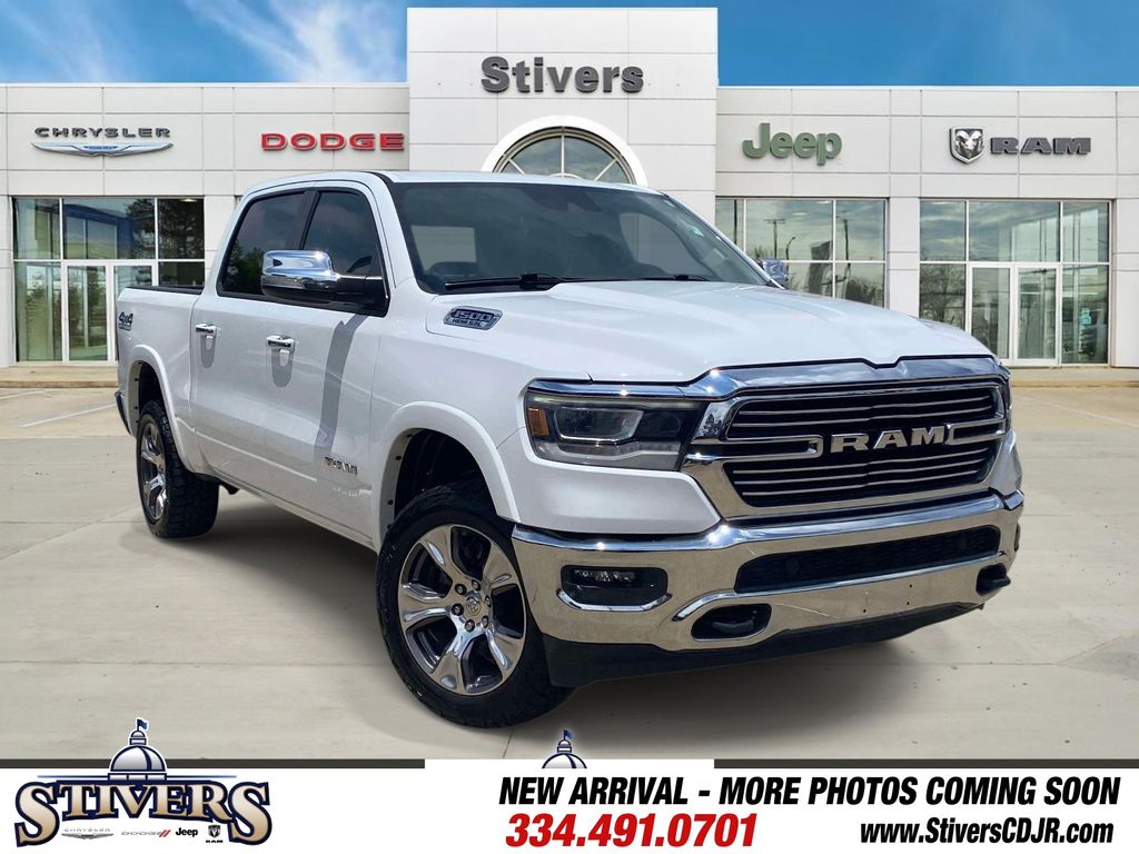 Bright White Clearcoat 2022 RAM 1500 Pickup Truck Four-Wheel Drive 8-Speed Automatic