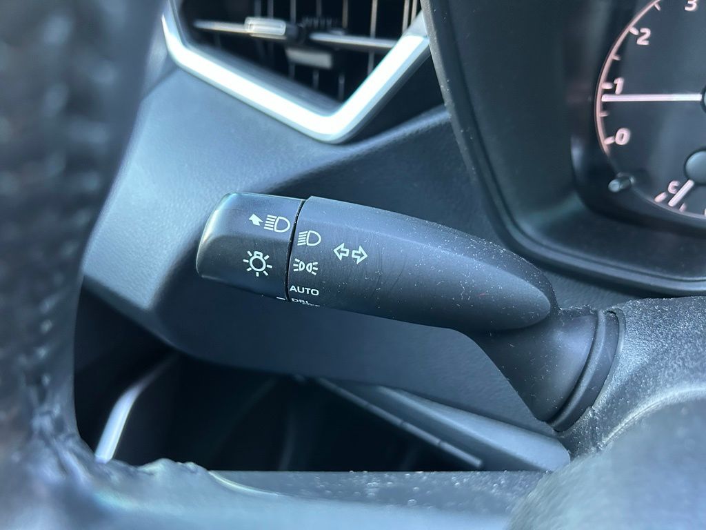Thumbnail: 2023 Toyota Corolla - 21