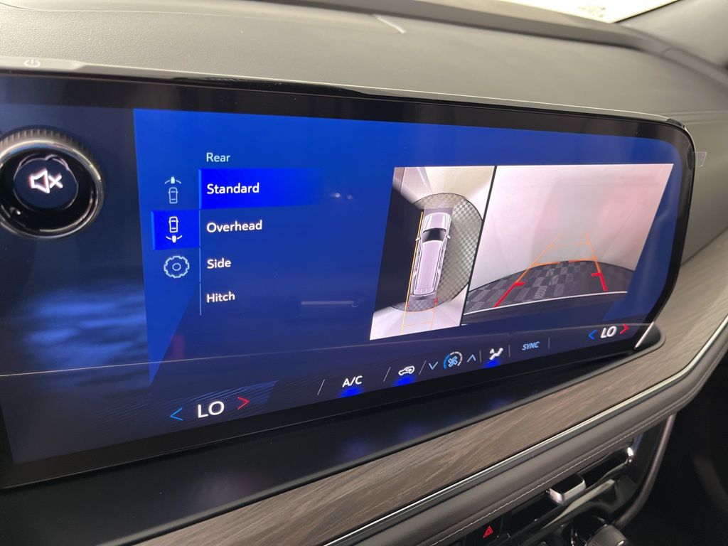 Thumbnail: 2025 Chevrolet Suburban - 30