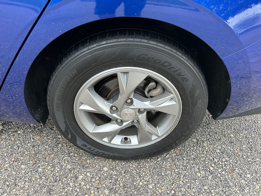 Thumbnail: 2021 Hyundai Elantra - 9
