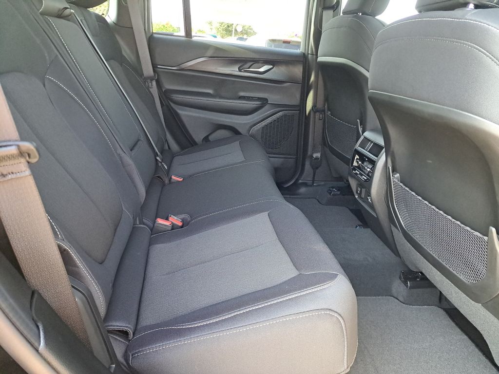 New Car 2025 Jeep Grand Cherokee  Laredo For Sale Under $35,000 In Austin, Texas