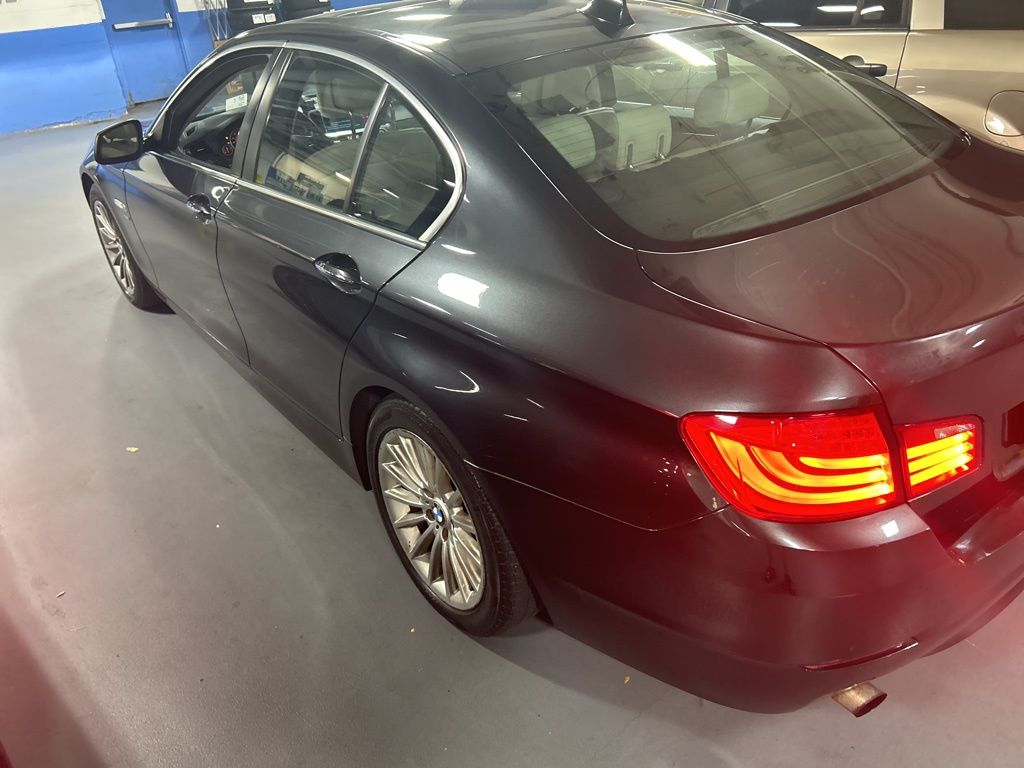 2011 BMW 5 Series 535i xDrive 18