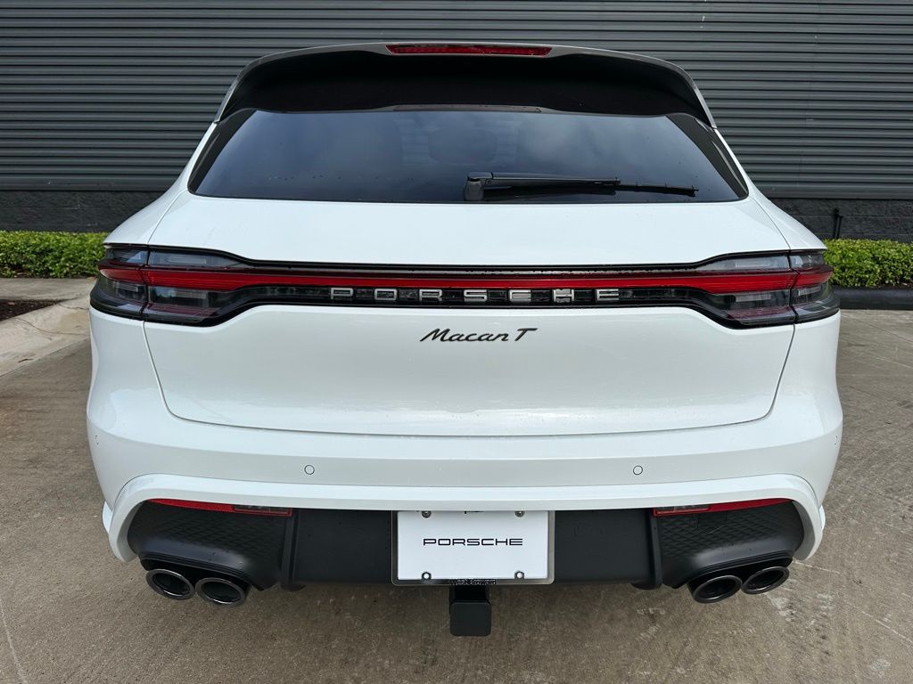 Thumbnail: 2026 Porsche Macan - 12