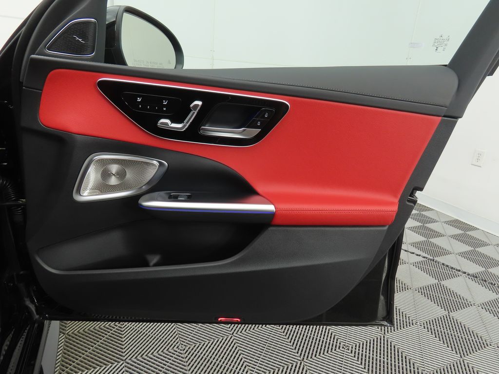 Thumbnail: 2025 Mercedes-Benz C-Class - 25