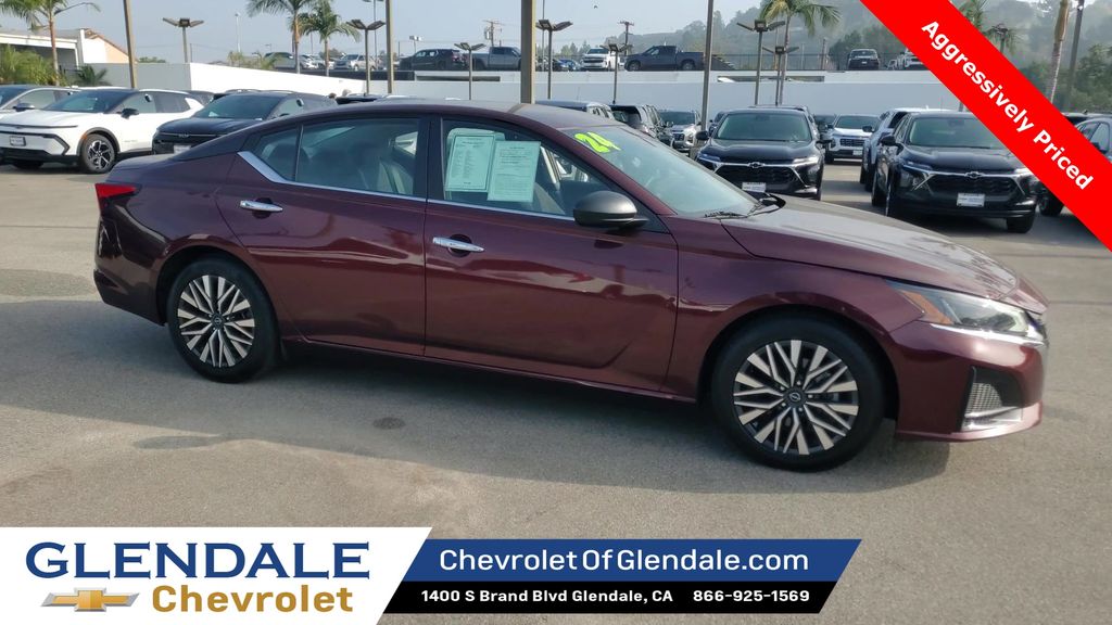 2024 Nissan Altima 2.5 SV FWD