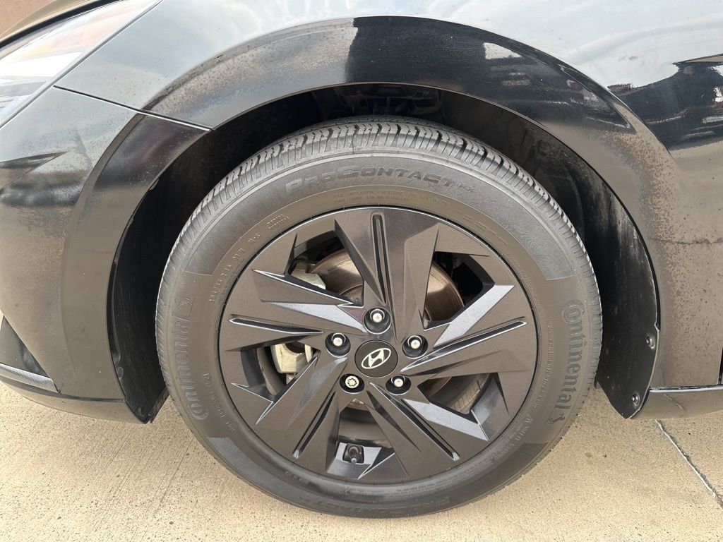 2022 Hyundai Elantra SEL 8
