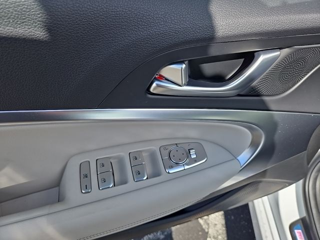 2025 Genesis G70  20