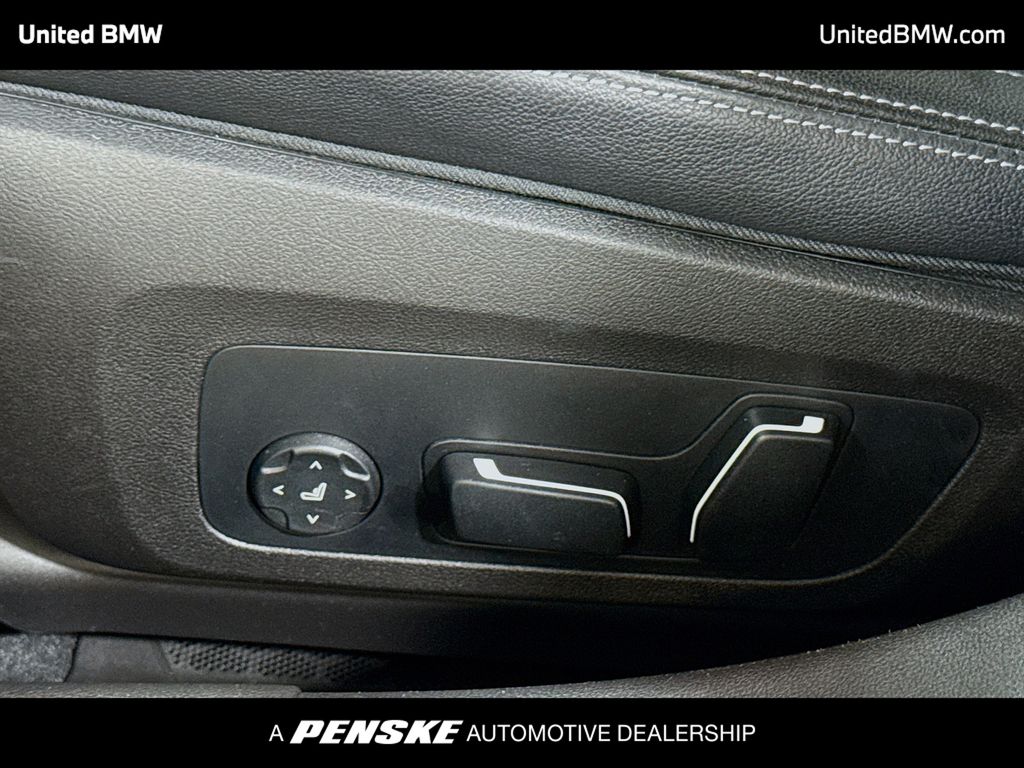 Thumbnail: 2025 BMW 3 Series - 4