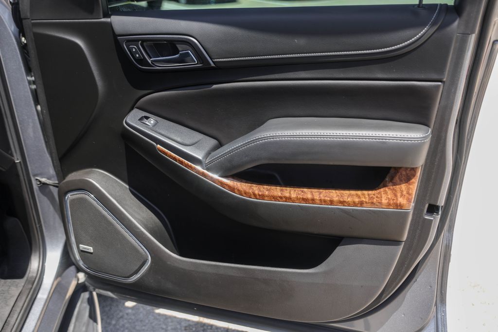 Used 2019 Gray Chevrolet Premier image 32