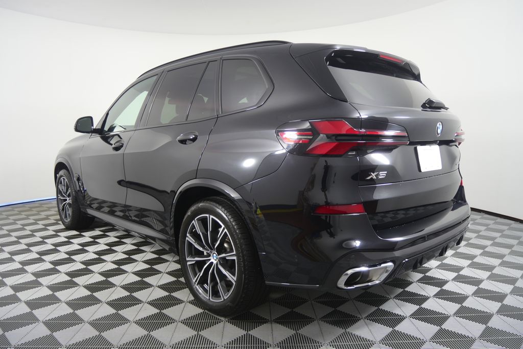 Thumbnail: 2026 BMW X5 - 3