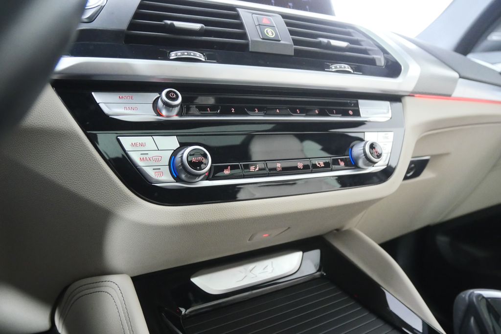 Thumbnail: 2020 BMW X4 - 23