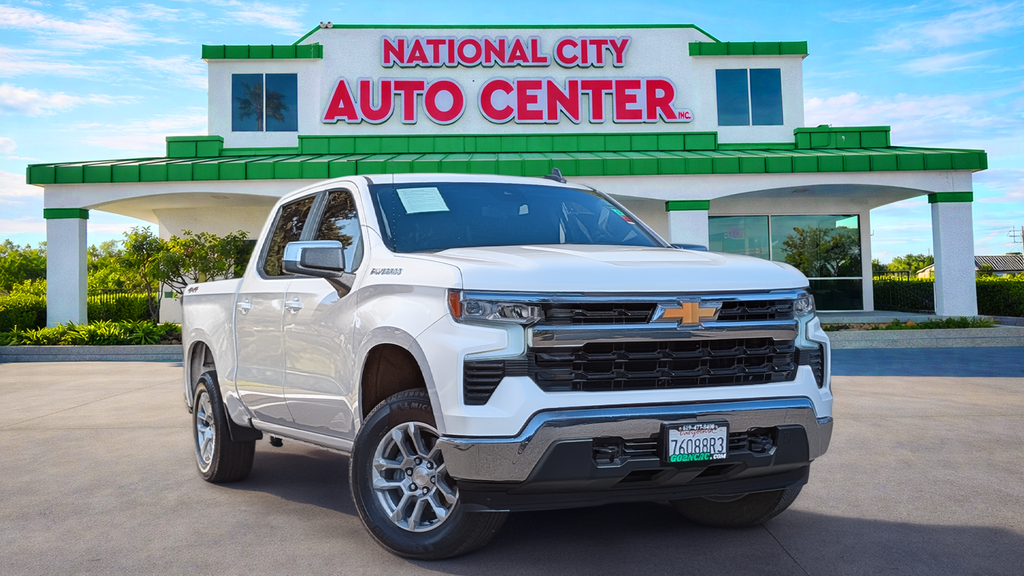 Used 2022 Chevrolet Silverado 1500 LT 4D Crew Cab