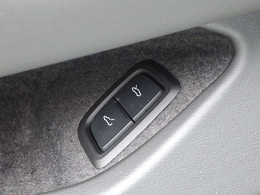 Thumbnail: 2023 Chevrolet Corvette - 27