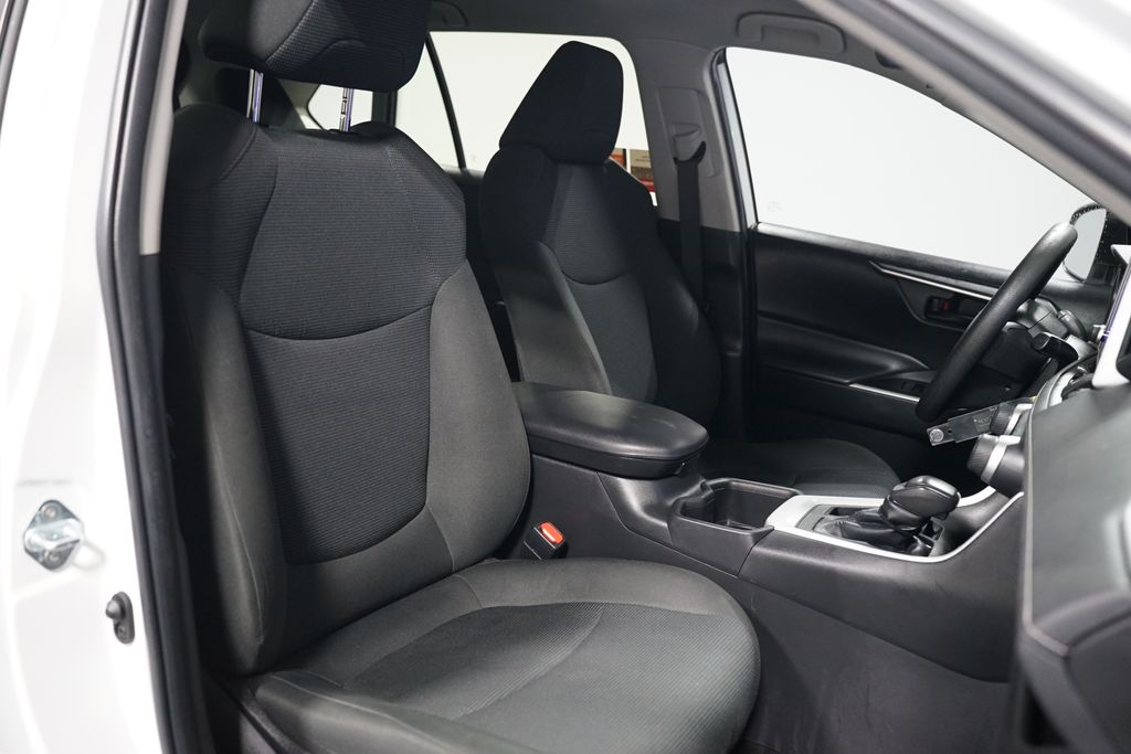 Thumbnail: 2023 Toyota RAV4 - 26