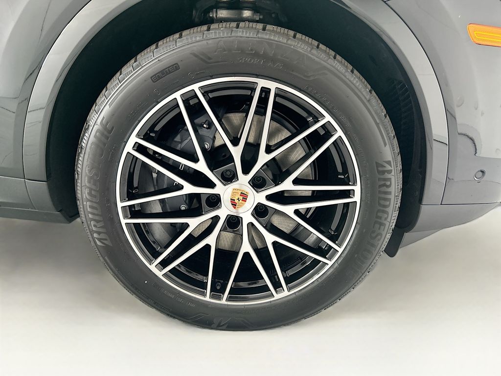 Thumbnail: 2026 Porsche Cayenne - 32