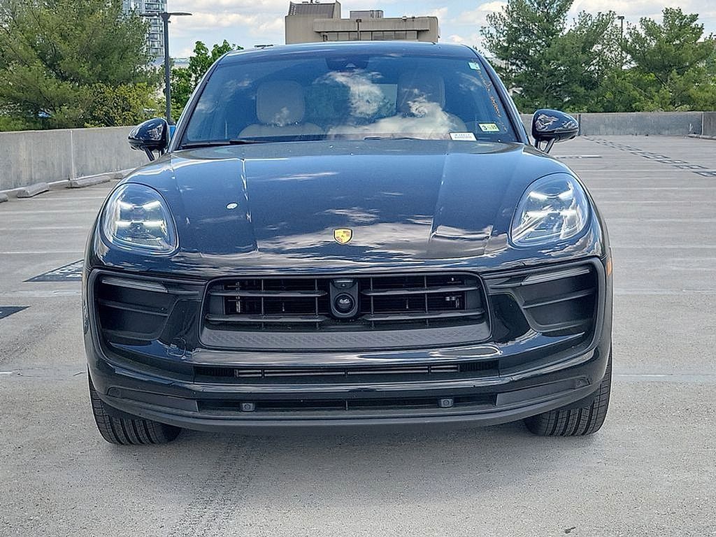 2023 Porsche Macan  2