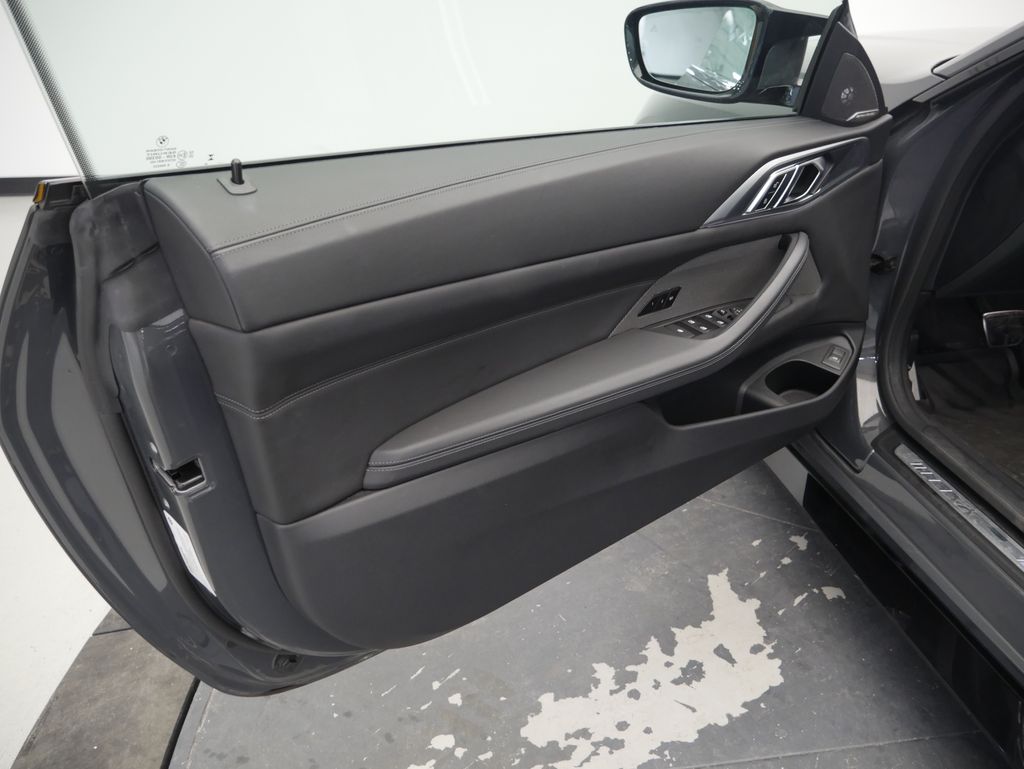 Thumbnail: 2024 BMW M4 - 16