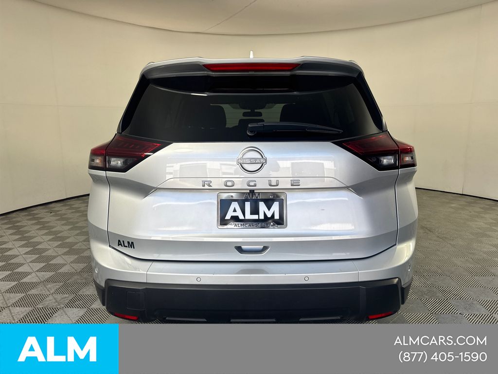 Used 2025 Silver Nissan SV image 9