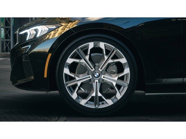 Thumbnail: 2025 BMW 3 Series - 7