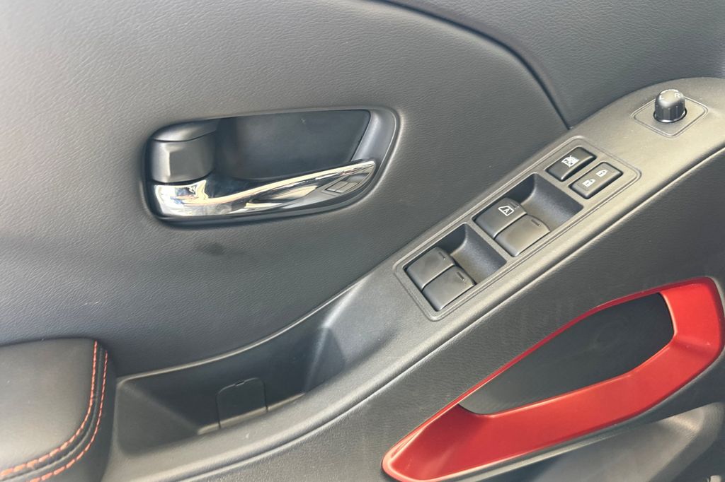 2025 Nissan Frontier PRO-4X - Photo 8