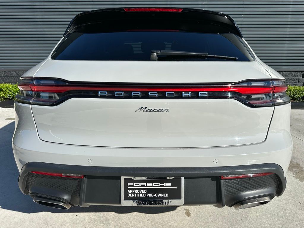 Thumbnail: 2022 Porsche Macan - 13