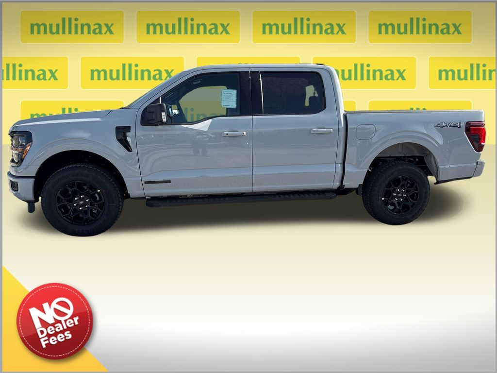 New 2026 White Ford XLT image 2