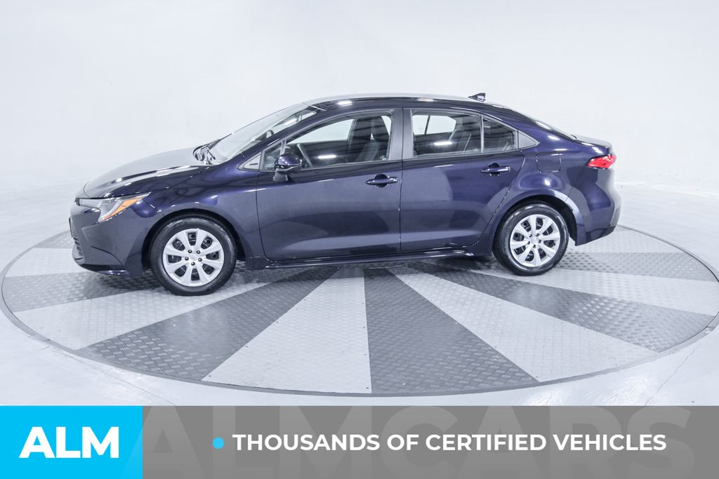 2023 Toyota Corolla LE photo 4