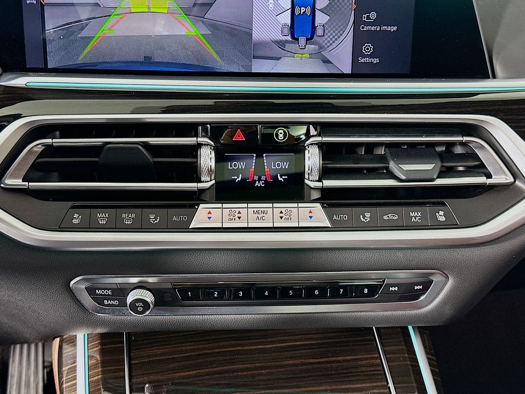 2021 BMW X7 xDrive40i 16