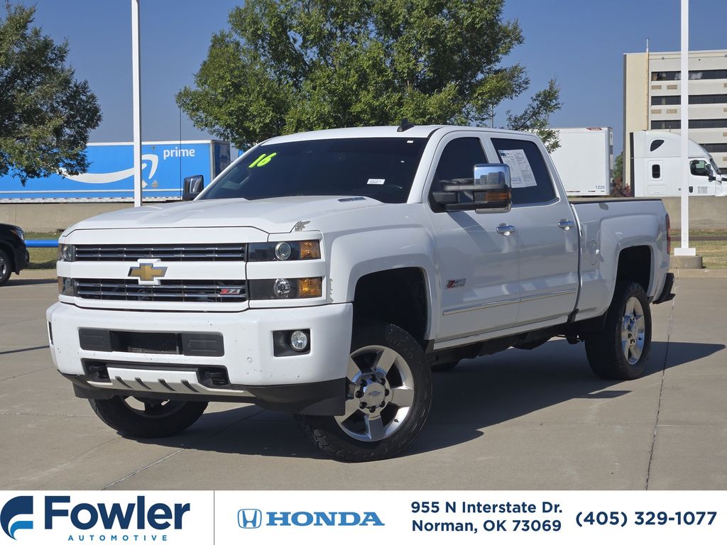 Summit White 2016 Chevrolet Silverado 2500HD Pickup Truck Four-Wheel Drive 6-Speed Automatic