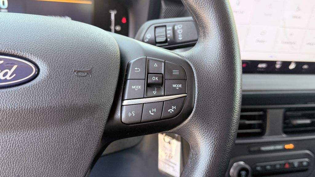 Used 2025 Ford Maverick XL 4D Crew Cab