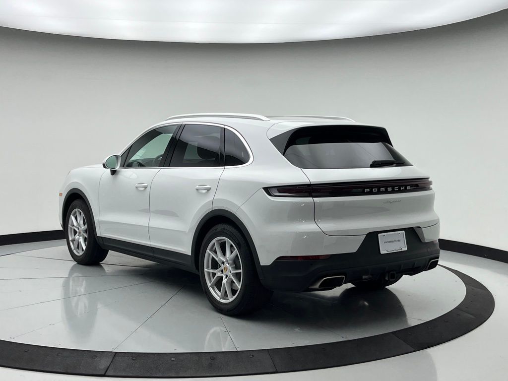 Thumbnail: 2024 Porsche Cayenne - 9
