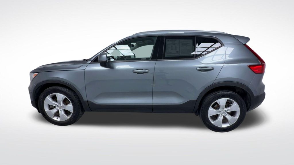 Used 2019 Volvo XC40 SUV