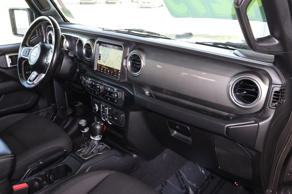 2022 Jeep Gladiator Overland 22
