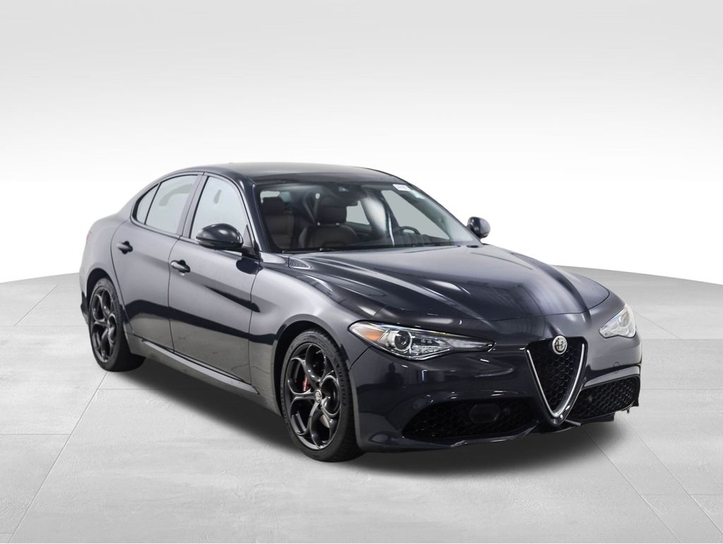 Thumbnail: 2019 Alfa Romeo Giulia - 7