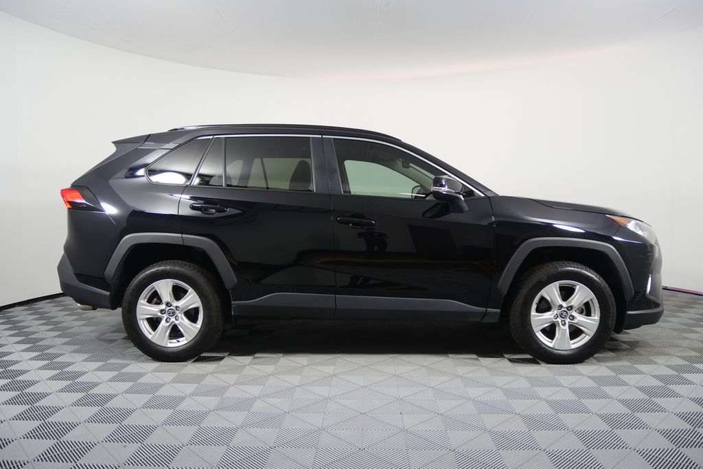 Thumbnail: 2020 Toyota RAV4 - 2