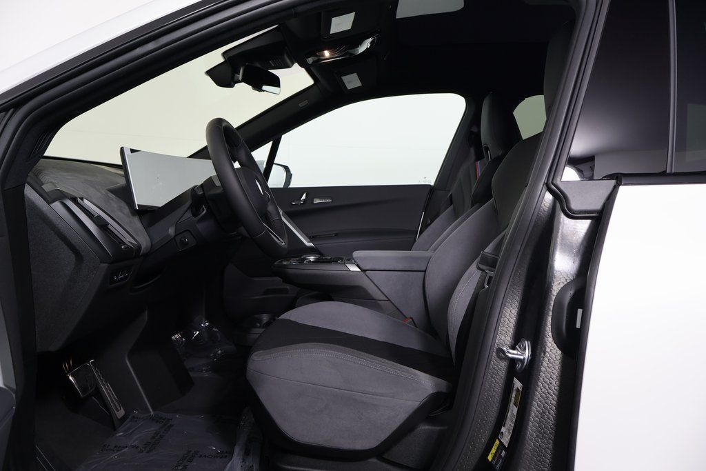 Thumbnail: 2026 BMW iX - 5