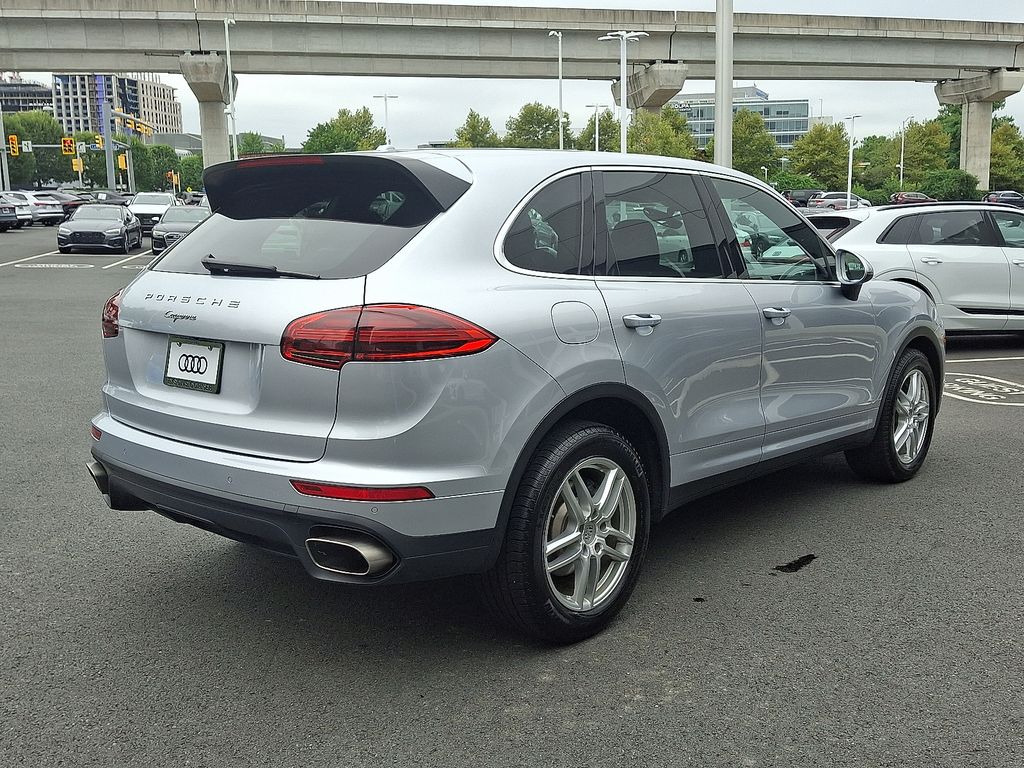 Thumbnail: 2015 Porsche Cayenne - 4