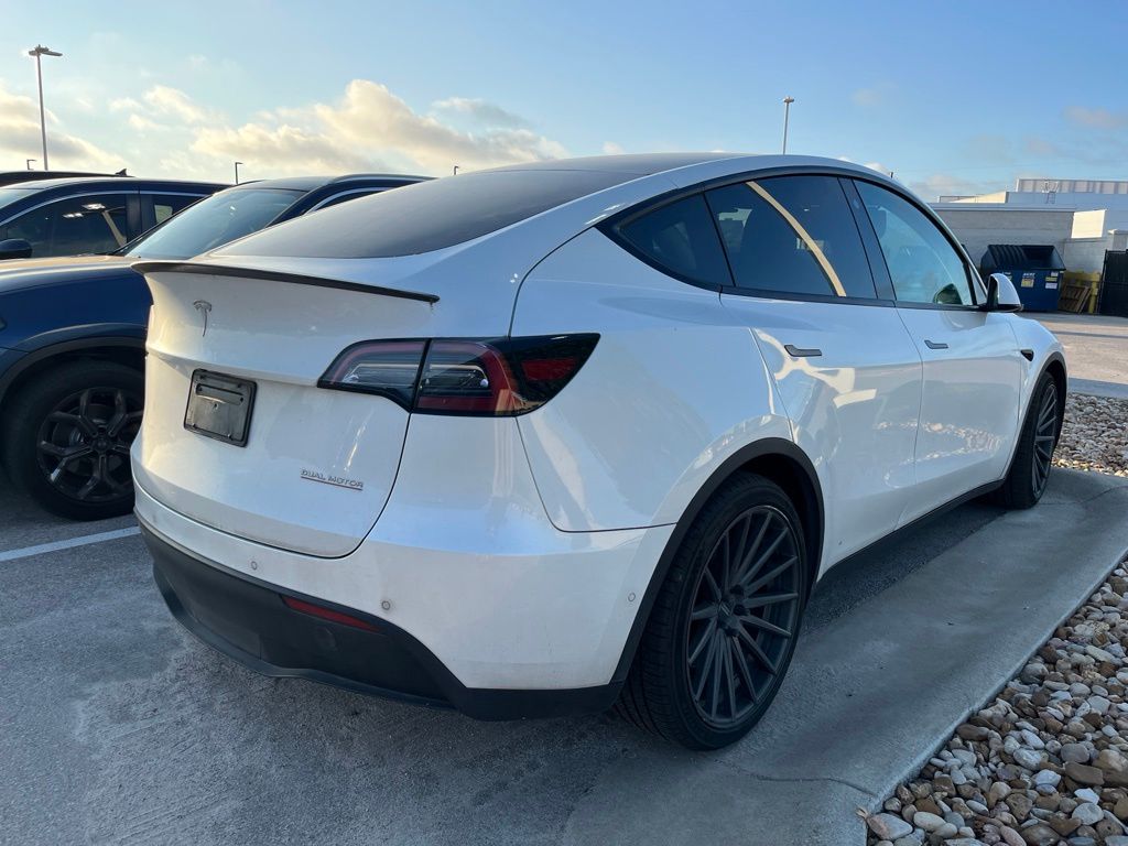 Thumbnail: 2022 Tesla Model Y - 3