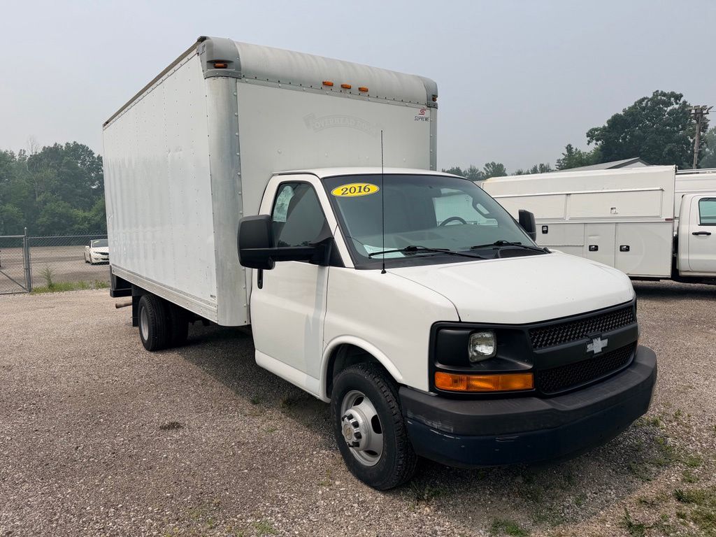 Summit White 2016 Chevrolet Express Chassis Van Rear-Wheel Drive 6-Speed Automatic Overdrive