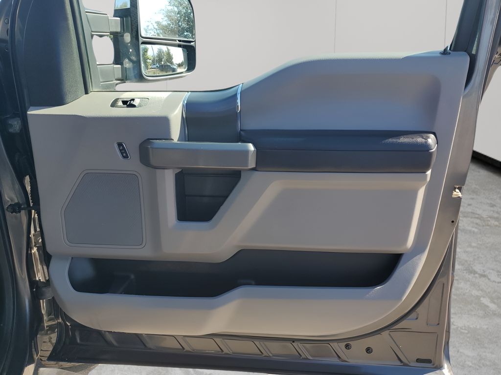 Used Car 2017 Ford F-250sd  Xlt For Sale Under $30,000 In Austin, Texas