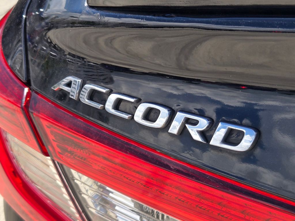 2019 Honda Accord - $17,989