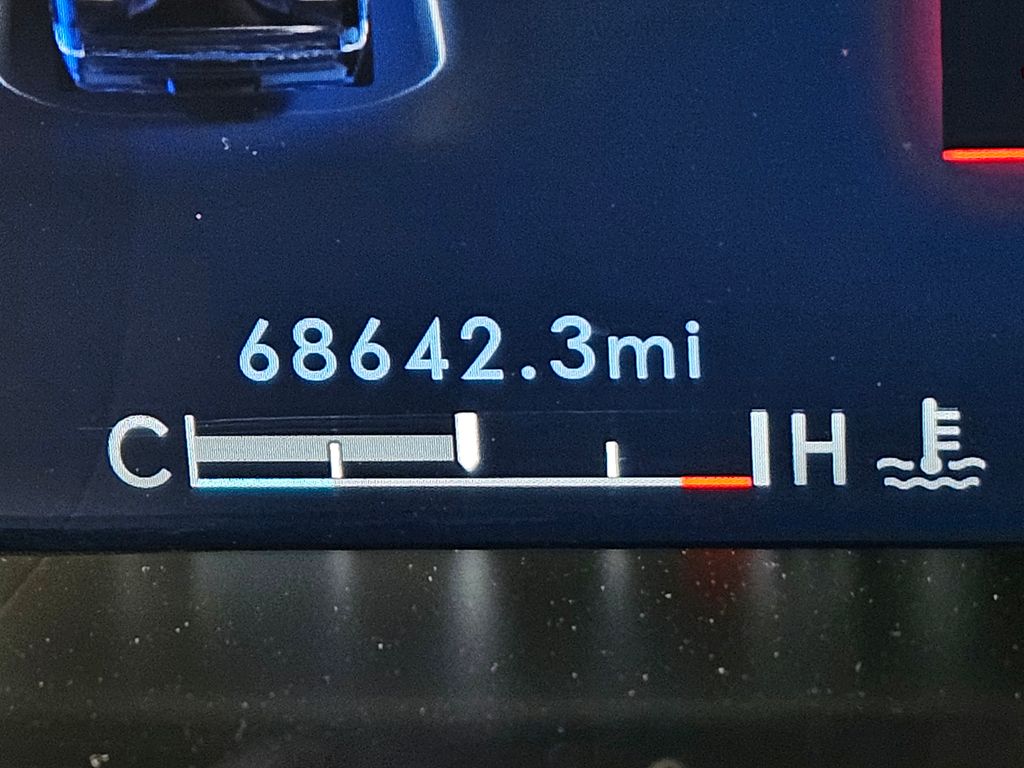 Thumbnail: 2022 Lincoln Navigator - 32